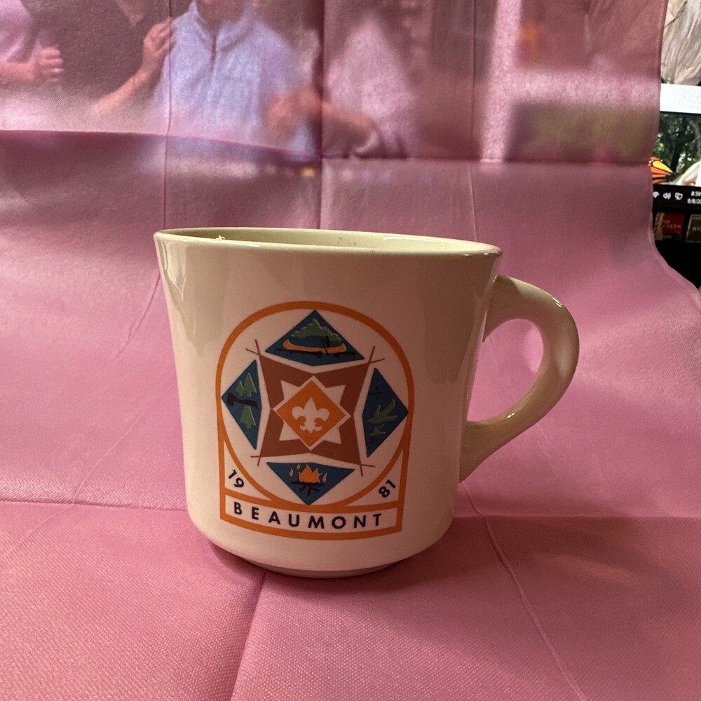 Vintage Boy Scouts of America ceramic coffee mug.
